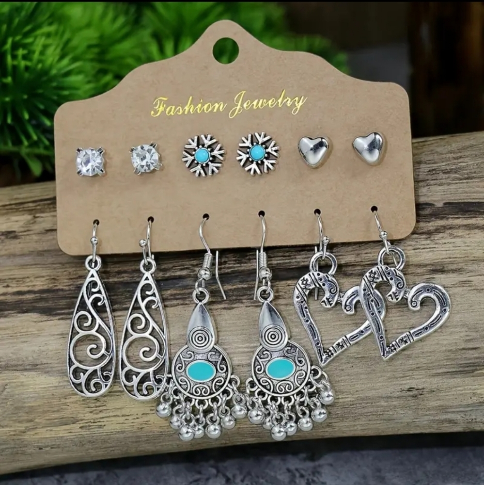 Earrings.  Retro style, silver plated zinc alloy.